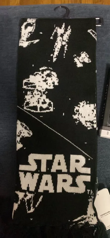 Random scarfs Star Wars call of duty wallet cep shirt image indicator(2)