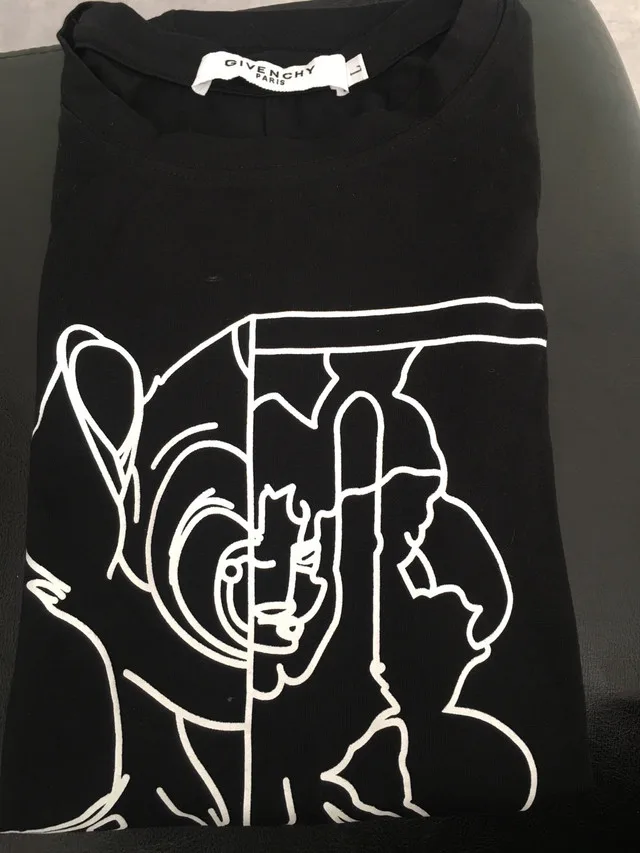 Givenchy T-Shirt thumbnail