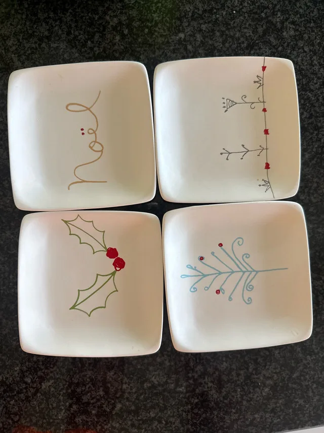 Christmas Plates thumbnail