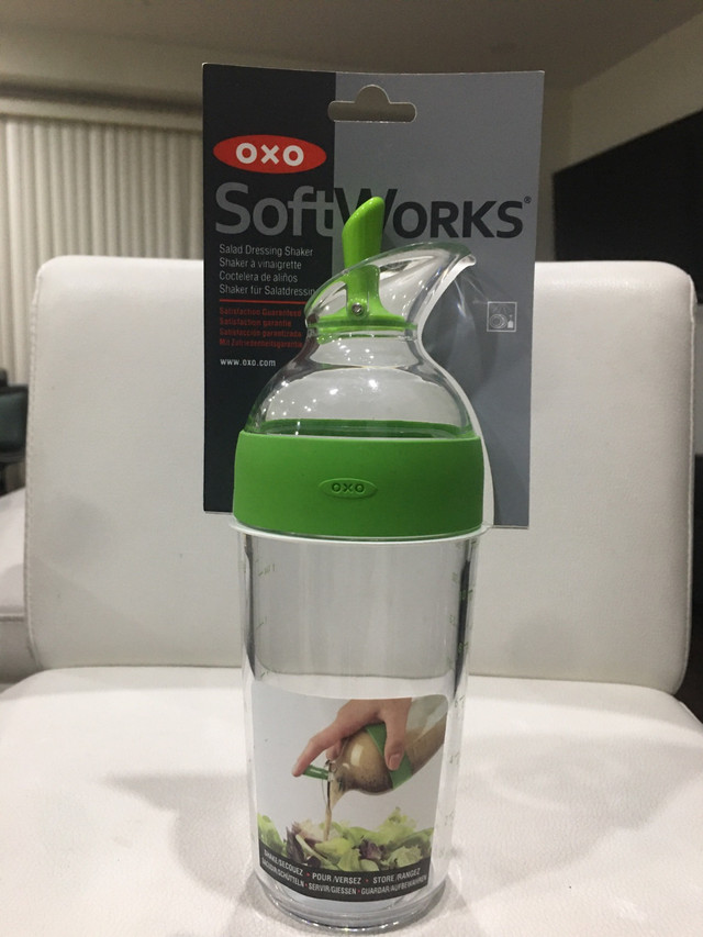 OXO Salad Dressing Shaker - photo 2