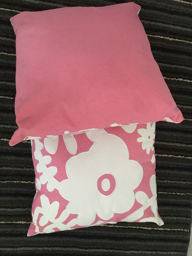 Floral Throw Pillows - photo 2
