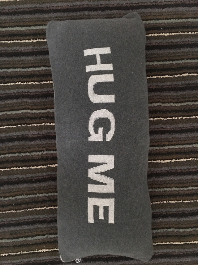 Hug Me Pillow - photo 2