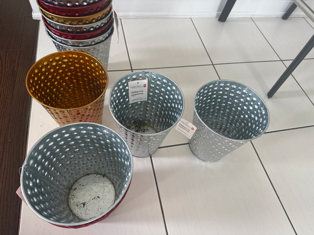 Pottery Barn Poinsettia Buckets - photo 3