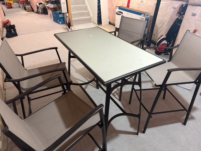 Outdoor High Top Table with Chairs