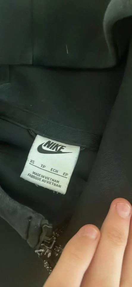 nike tech fleece image indicator(2)