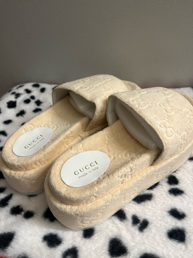 Platform Slides- Size 8.5 - photo 2