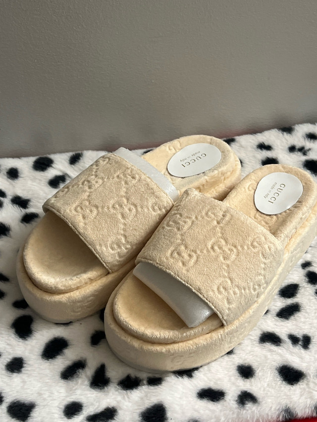 Platform Slides- Size 8.5 - photo 3