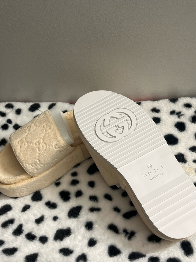 Platform Slides- Size 8.5 - photo 4