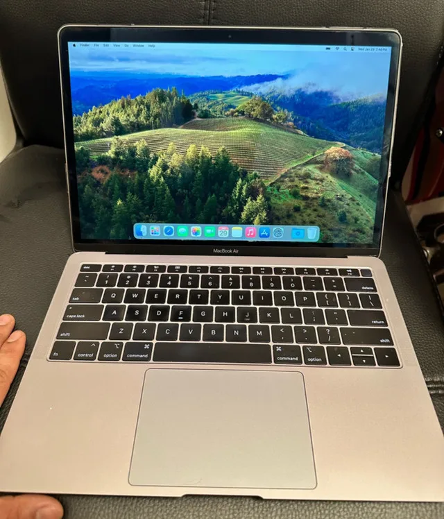 Macbook Air 256gb thumbnail