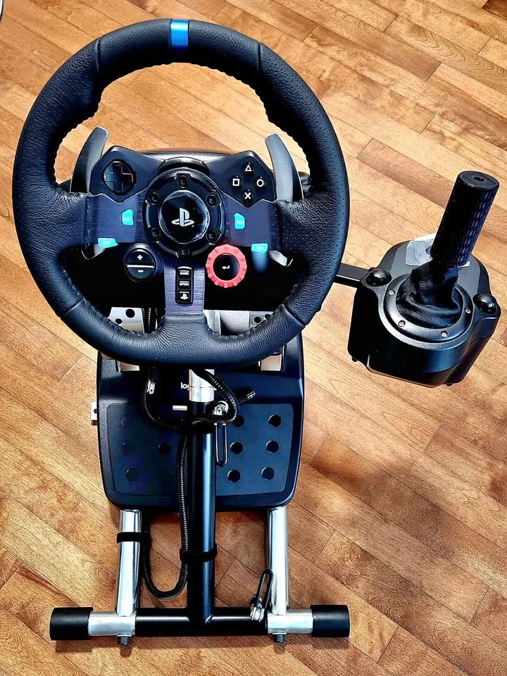 Logitech G29 MINT w/ Wheel Stand Pro thumbnail
