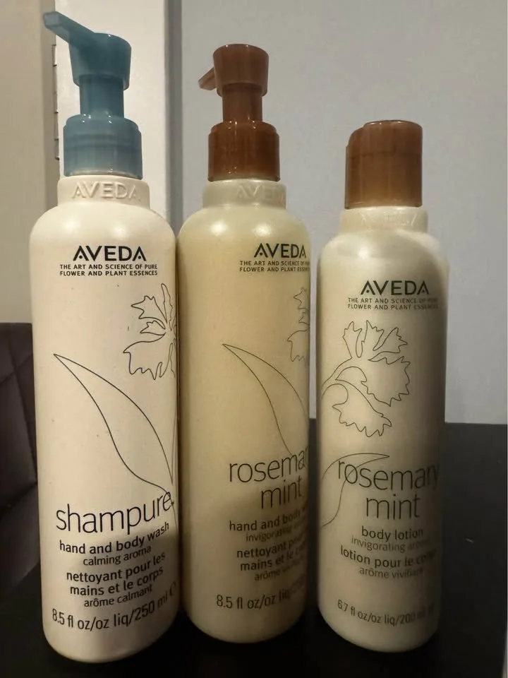 Assorted hair body products $25-$30 image indicator(4)