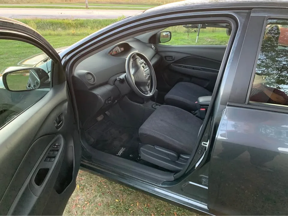 2007 Toyota Yaris image indicator(3)