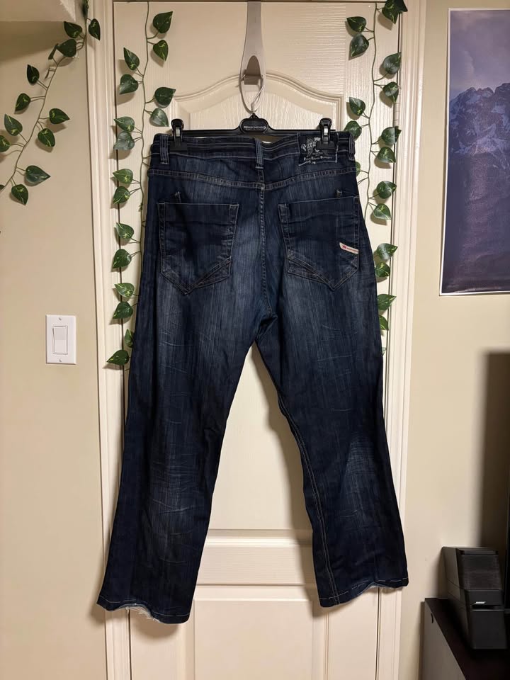 Vintage dark wash Parasuco Jeans - photo 2