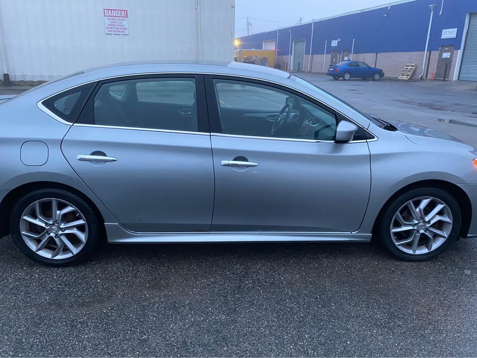2014 Nissan Sentra · SR Sedan 4D - photo 4
