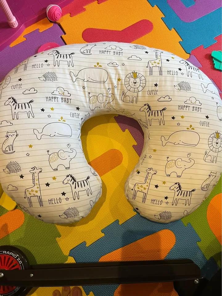 Boppy Nursing Pillow image indicator(2)