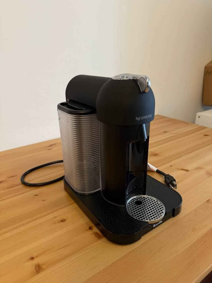 Nespresso Vertuo Coffee & Espresso Machine – Sleek Matte Black - photo 2