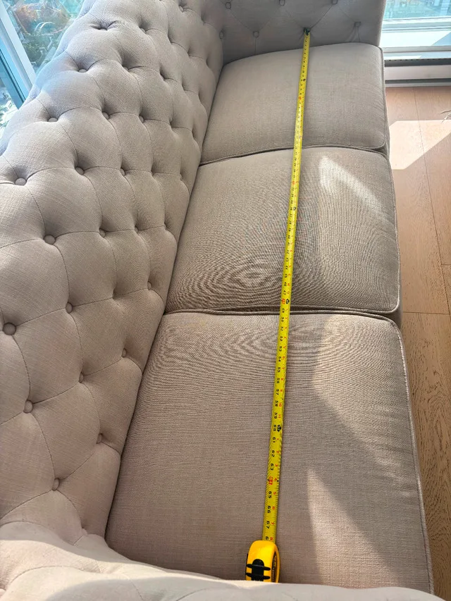 Elegant Beige Chesterfield Sofa – Timeless Design image indicator(6)