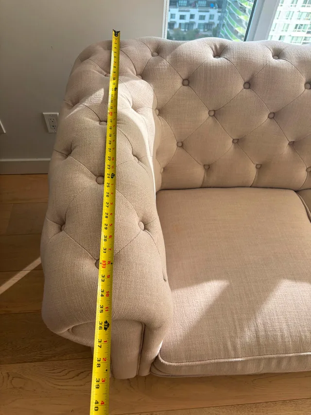 Elegant Beige Chesterfield Sofa – Timeless Design image indicator(8)