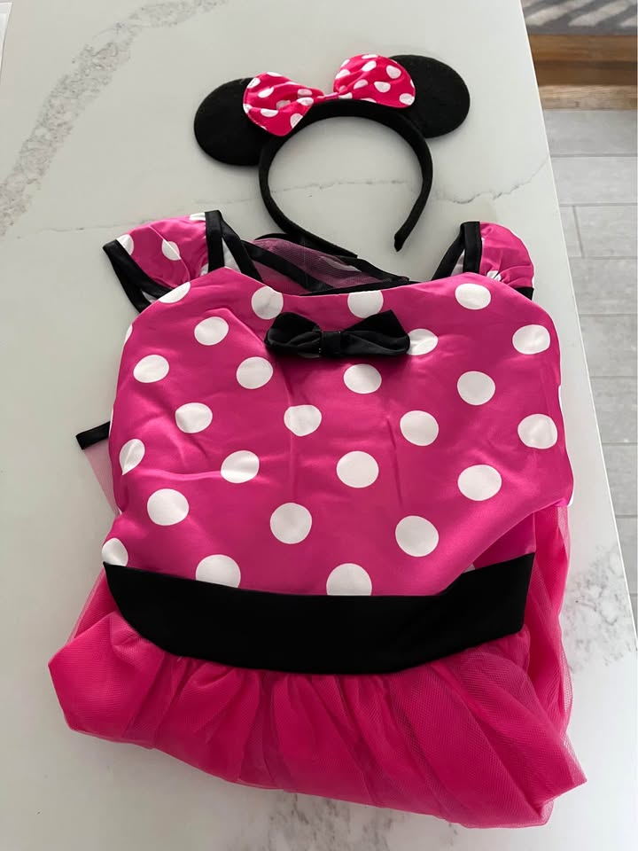 NWT Minnie Mouse Halloween costume. Girls size 4T-5T. - photo 4