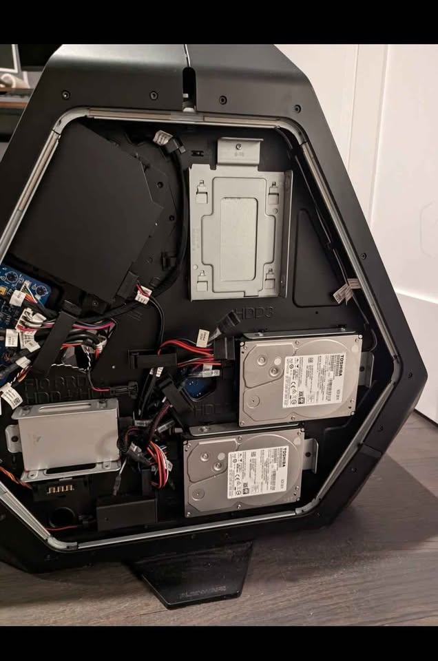 Alienware Area 51 R2 - photo 3