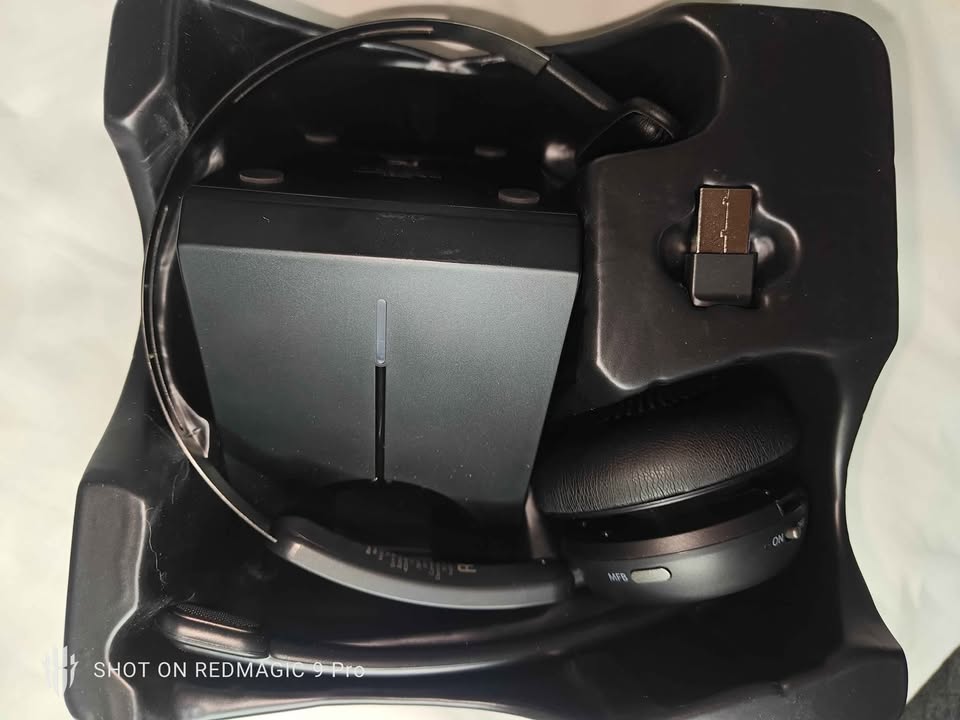 AI Noise Cancelling Wireless Headphones - photo 5