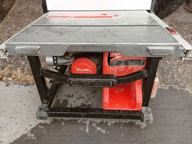 Milwaukee 18v cordless Table saw image indicator(2)