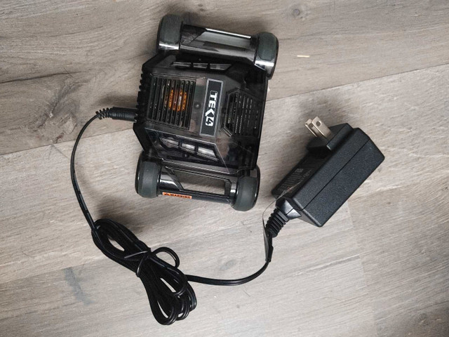 Ryobi 4v charger - photo 2