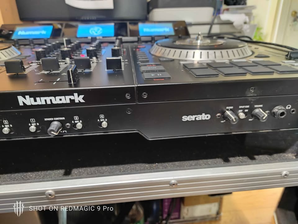 Numark NS7III | 4-Channel Motorized DJ Controller & Mixer - photo 4