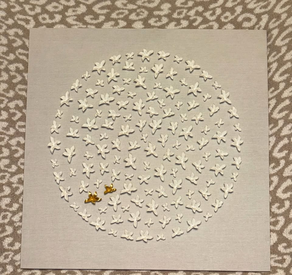 STUNNING 3D Flower Wall Art 35"x35"