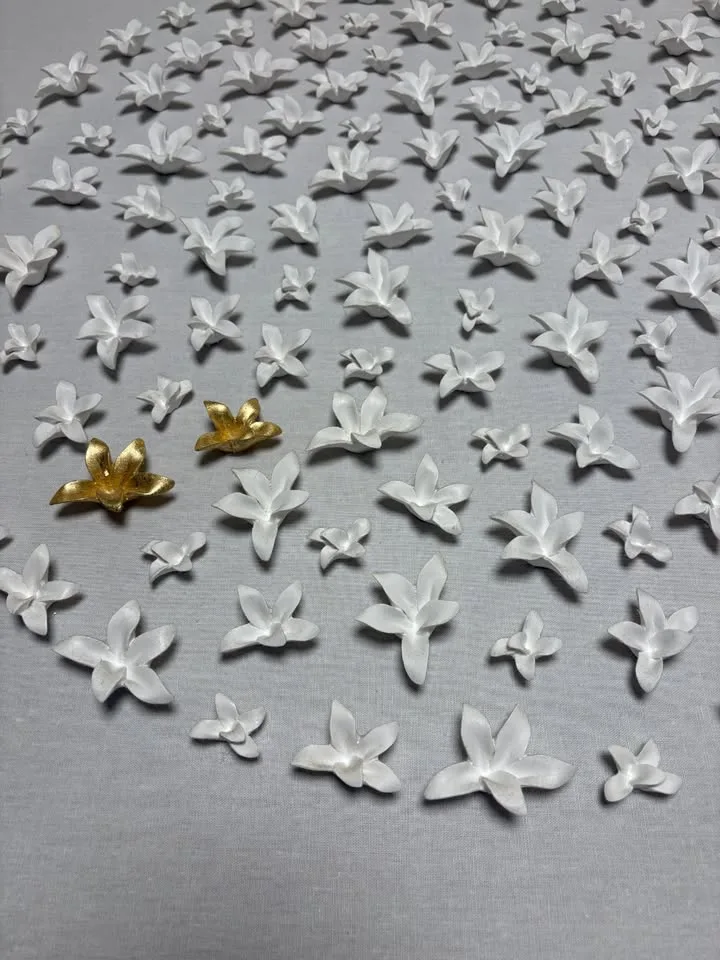 STUNNING 3D Flower Wall Art 35"x35" image indicator(3)