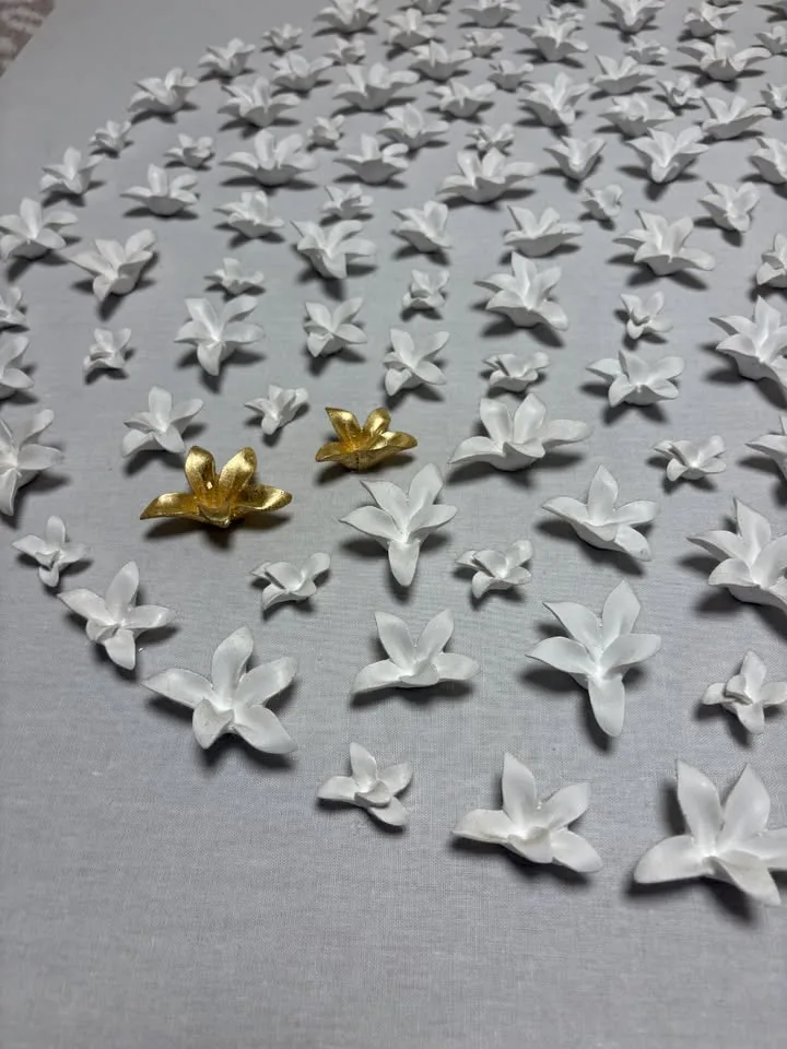 STUNNING 3D Flower Wall Art 35"x35" image indicator(5)