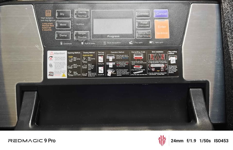 Food Vacuum Sealing Machine with Cutter - photo 2