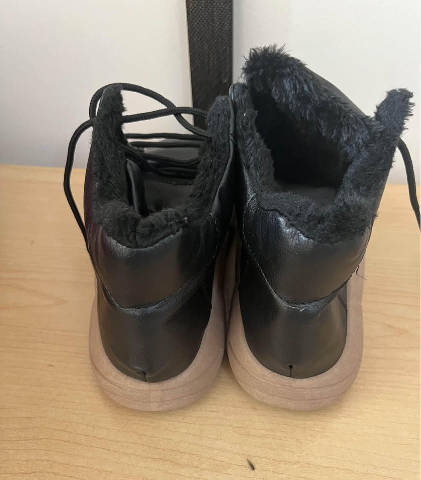 Women's High Top Thick Sole Martin Boots SIZE: 9 - photo 3