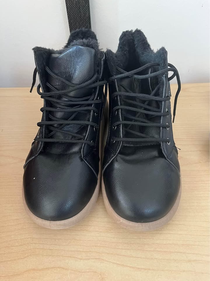 Women's High Top Thick Sole Martin Boots SIZE: 9 - photo 5