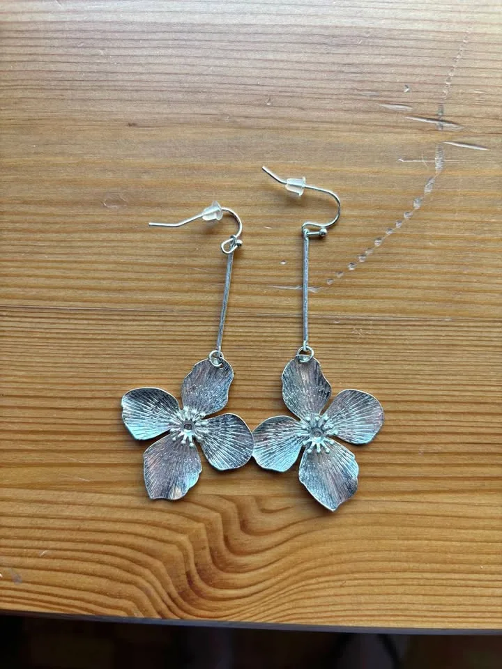 Beautiful flower earrings