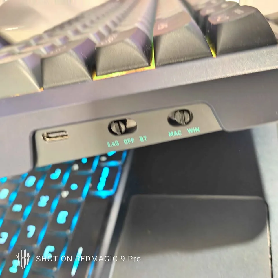 Redragon Keyboard Bragi Pro wireless thumbnail
