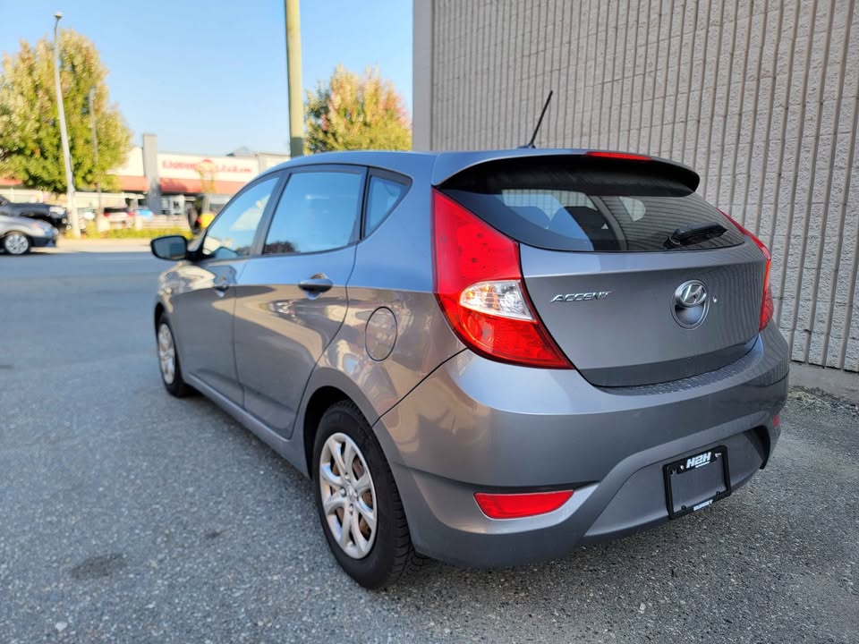 2013 Hyundai Accent - photo 5