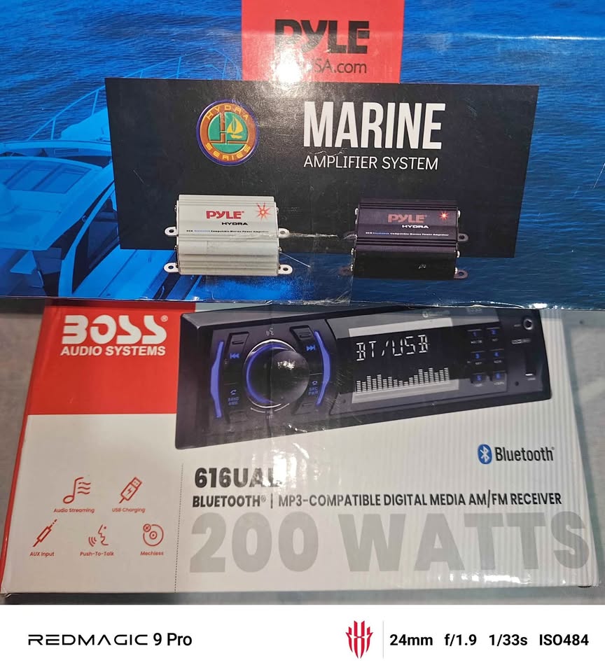 Radio boss and amplifier pyle