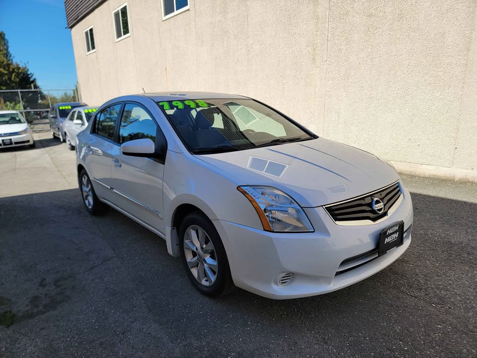2010 Nissan Sentra - photo 2
