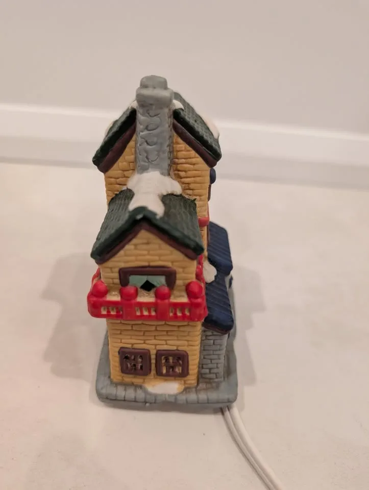 Hudson's Bay Company- Village Collectibles- Illuminated Bakery image indicator(7)