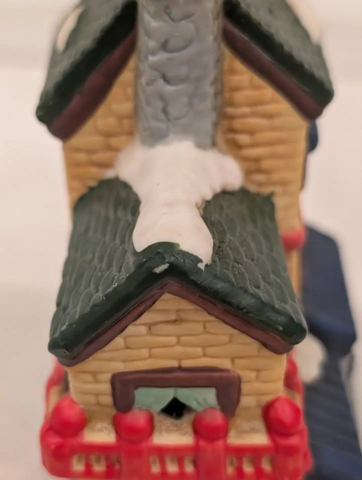 Hudson's Bay Company- Village Collectibles- Illuminated Bakery image indicator(8)