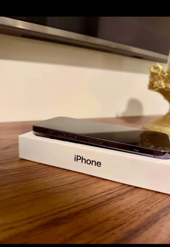 iPhone 14 Pro Max – 256GB – Deep Purple – *UNLOCKED* image indicator(3)