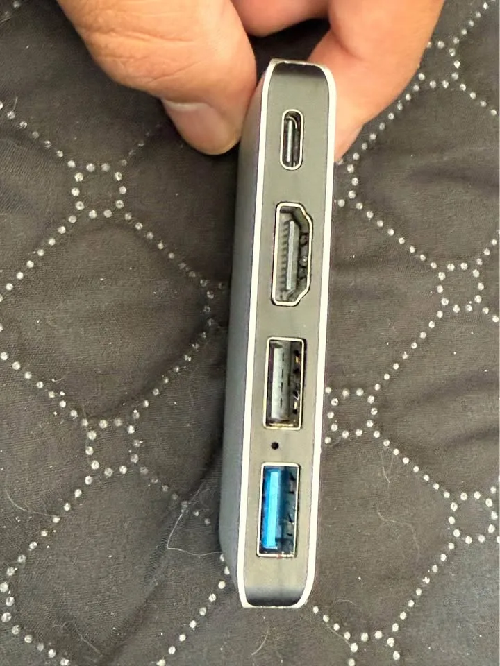 Surface Pro 8 Hub Docking Station image indicator(4)