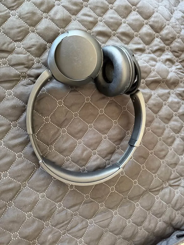 Sony Wireless Headphones image indicator(2)