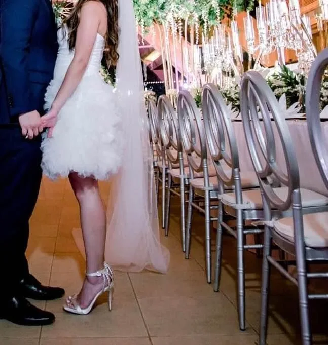 Vera Wang wedding dress size 2 image indicator(4)