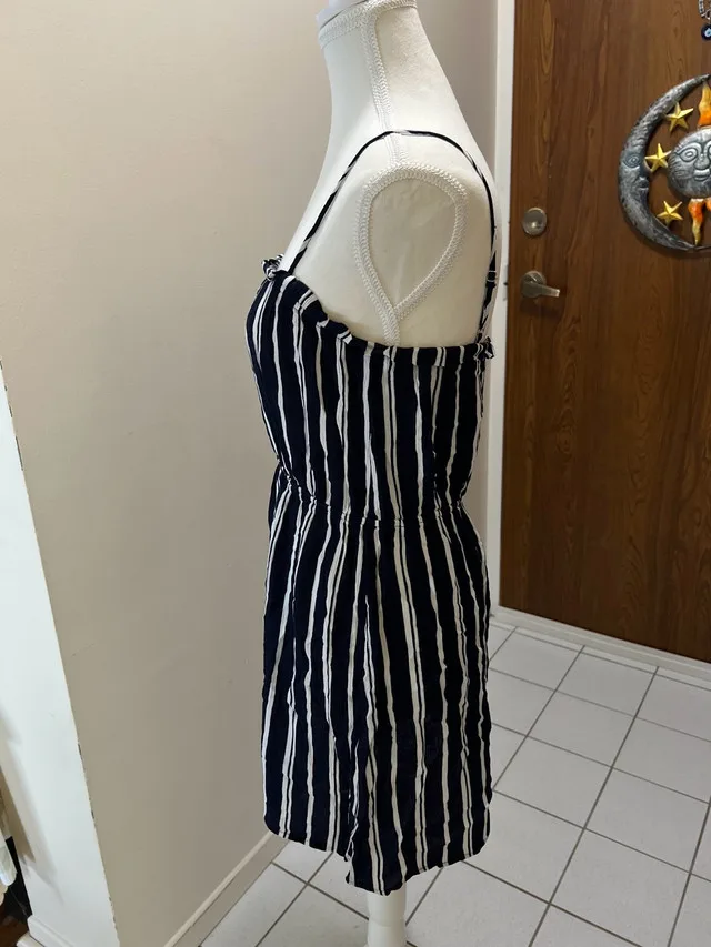Striped Dress image indicator(4)