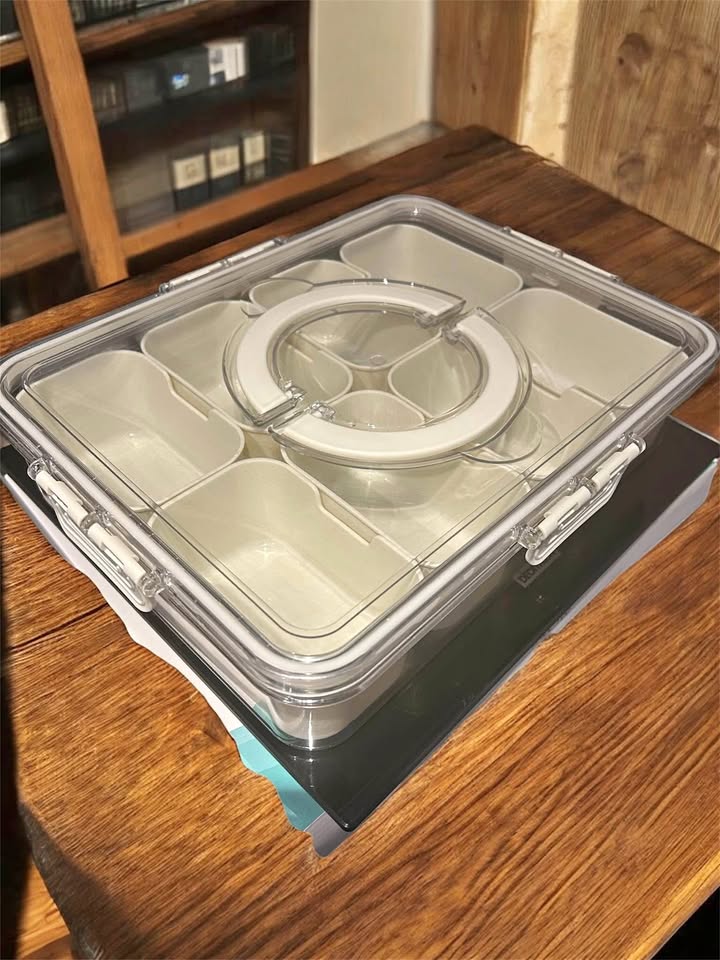 Snackle Box - Used Once - $15 w/ Free Popsicle Mold