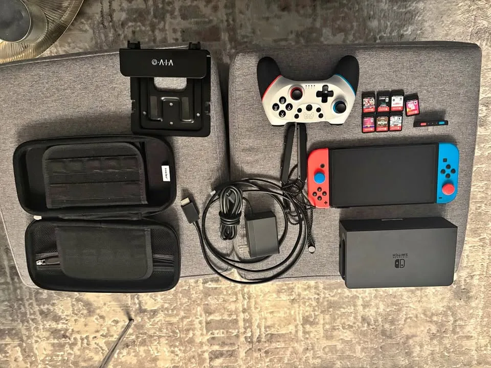 Nintendo Switch OLED Bundle – Like New thumbnail