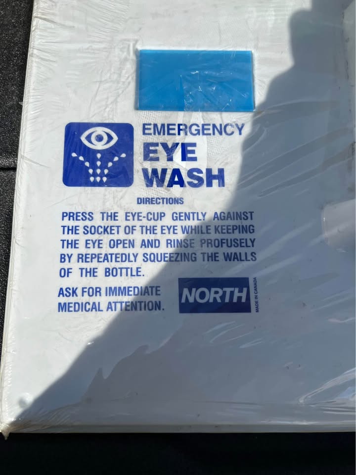 North emergency eye wash station - photo 2