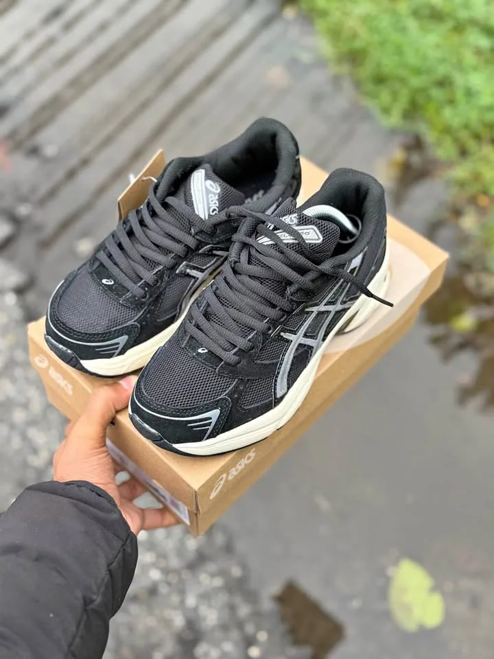 ASICS GEL 1130 BLANCK METRÓPOLIS 🖤 thumbnail